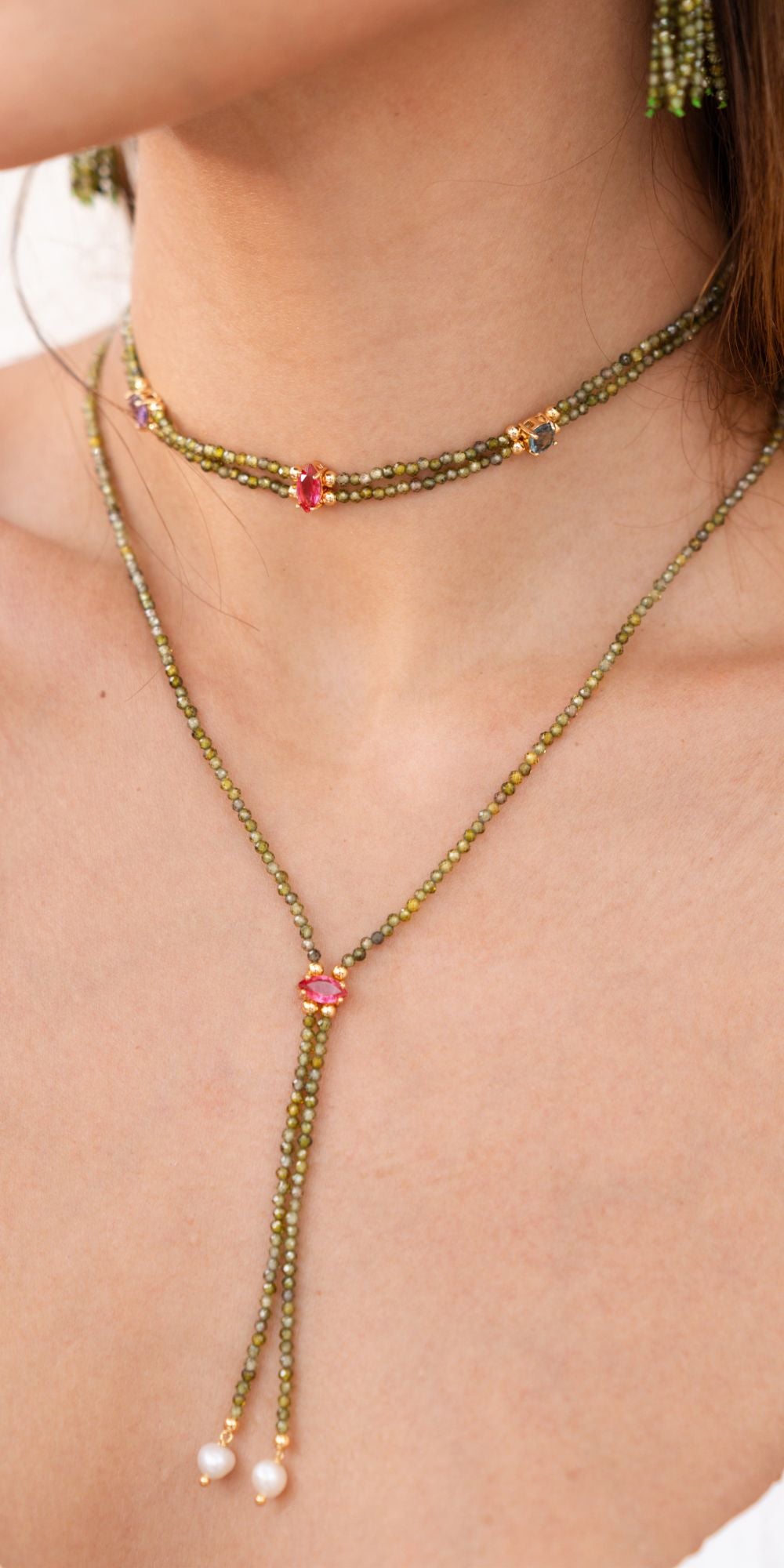 Colar Iara Gravatinha Zircônias e Pérola Banho de Ouro 18k