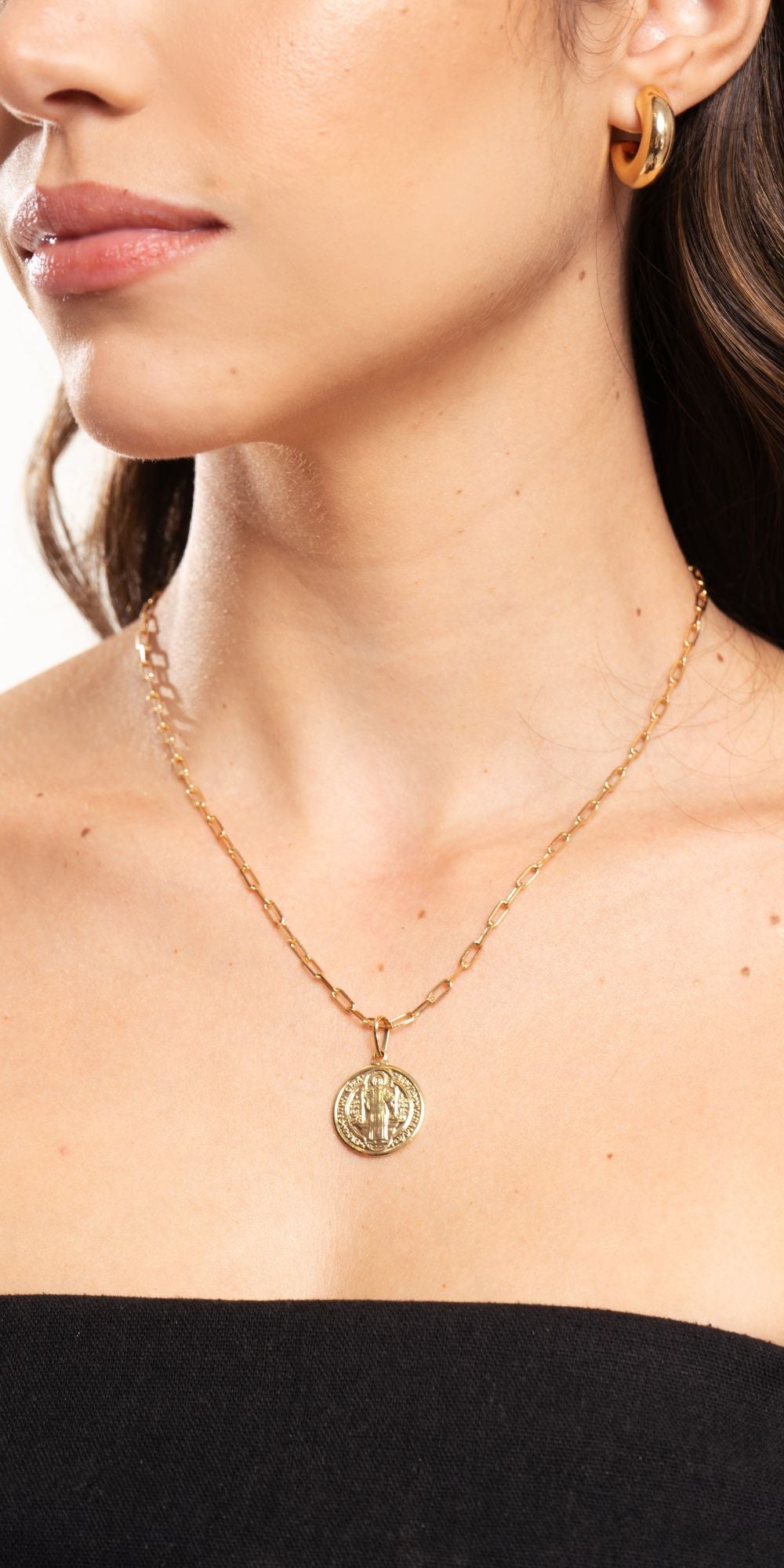 Colar Rosi de Corrente com Medalha São Bento Banho de Ouro 18k