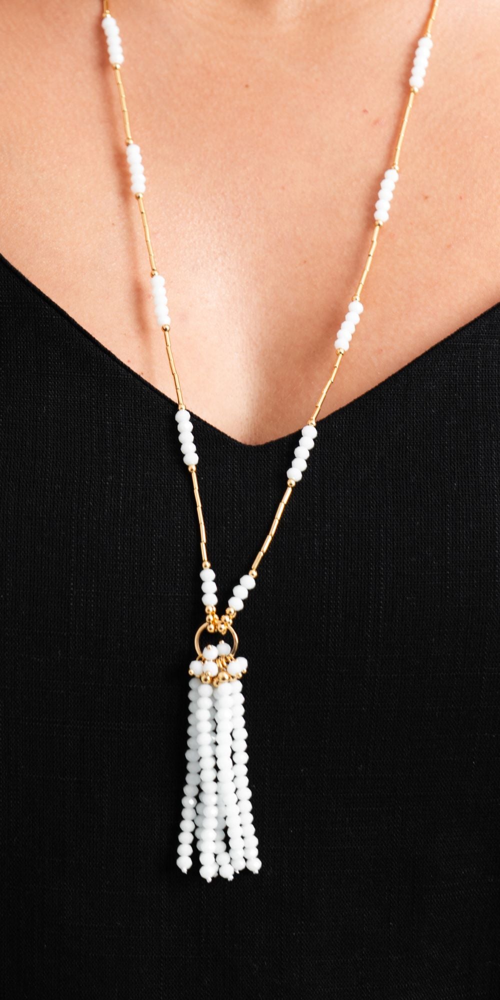 Colar Lilian Longo com Cristais Gelo e Canutilhos Banho de Ouro 18k