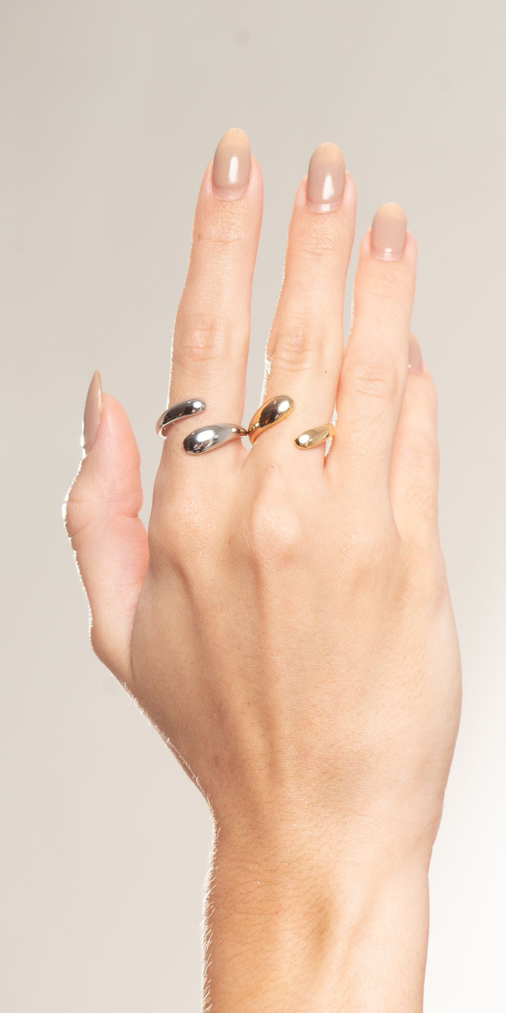 Anel Anna Ajustável Versátil Clássico Banho de Ouro 18k e Ródio