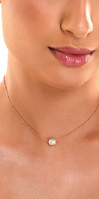 Colar Vera Curto com Pérolas de Água Doce Banho de Ouro 18k