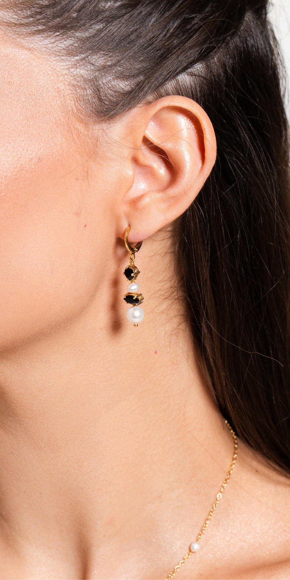 Brinco Lila de Argola com Pérolas de Água Doce Banho de Ouro 18k