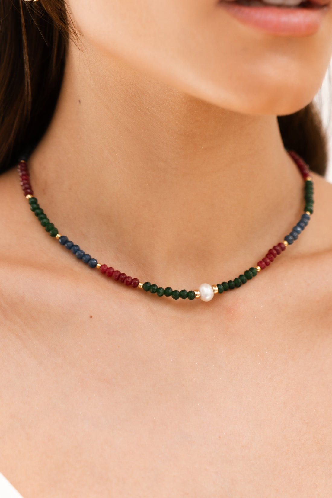 Colar Elisa com Pedras Jade Rubi e Safira e Esmeralda Banho de Ouro 18k