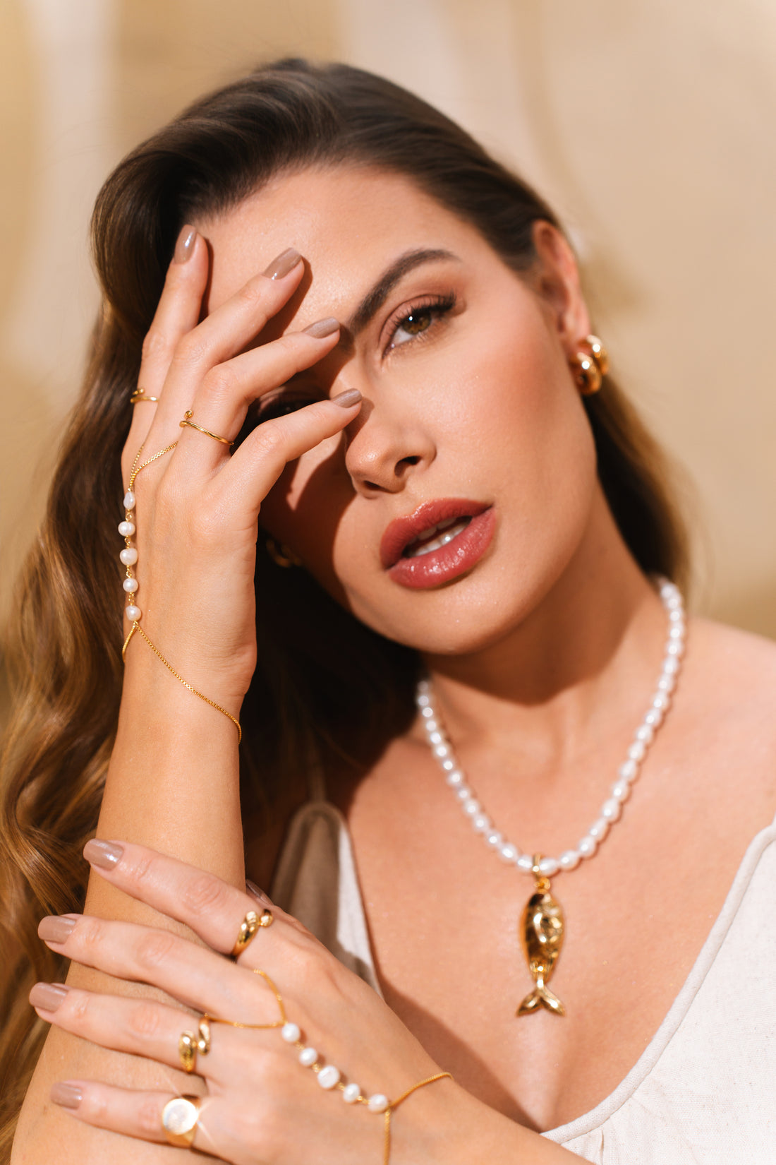 Colar Déia com Pérola de Água Doce Banho de Ouro 18k
