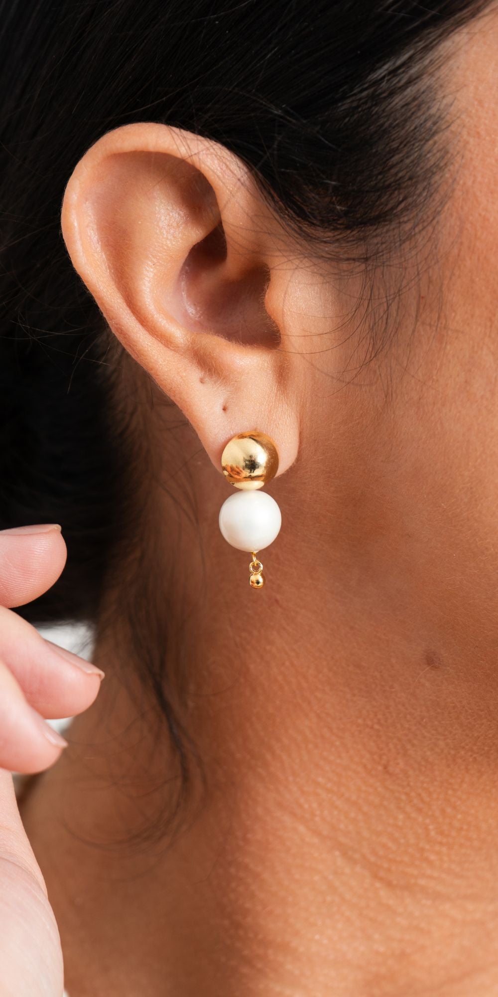 Brinco Fabiana com Pérola Shell 10mm Base Removível Banho de Ouro 18k