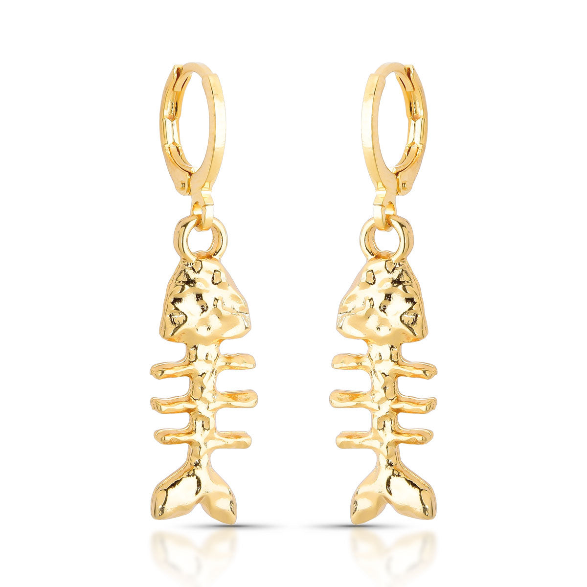 Brinco Eva de Argola com Pingente de Peixe Banho de Ouro 18k