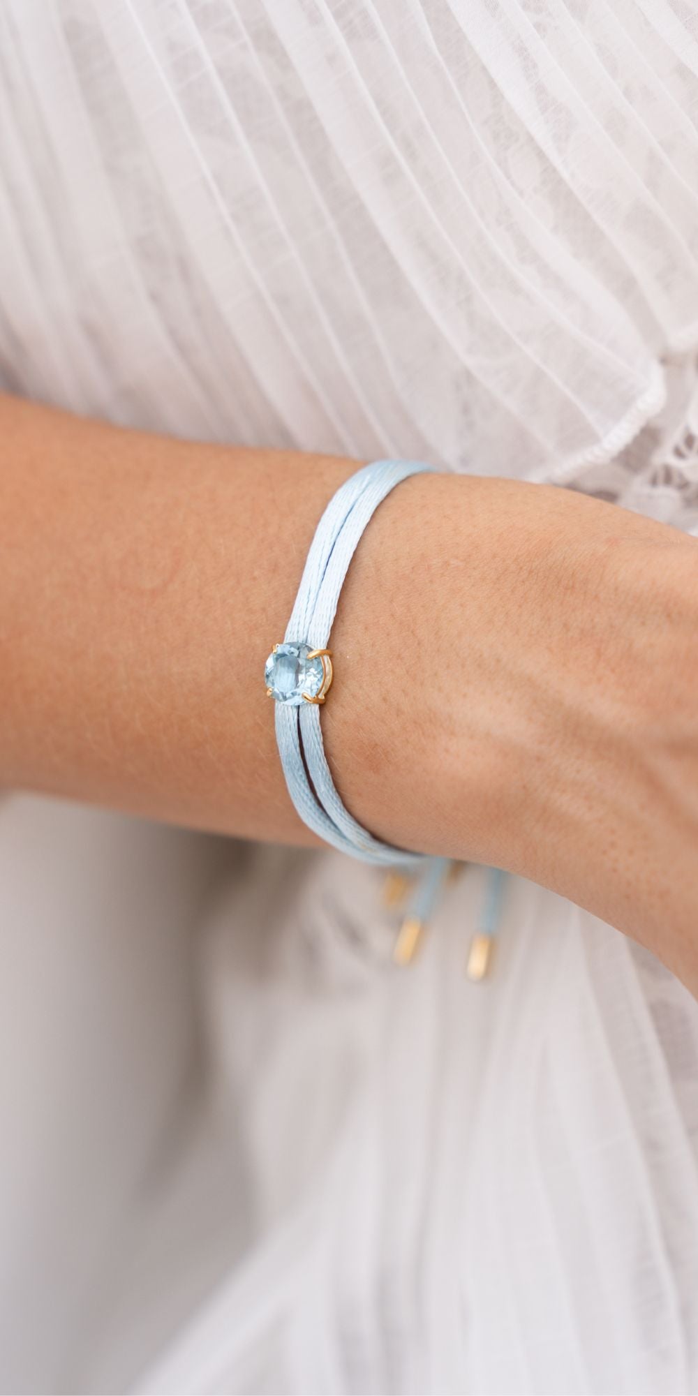 Pulseira Mia Ajustável Colorida com Banho de Ouro 18k