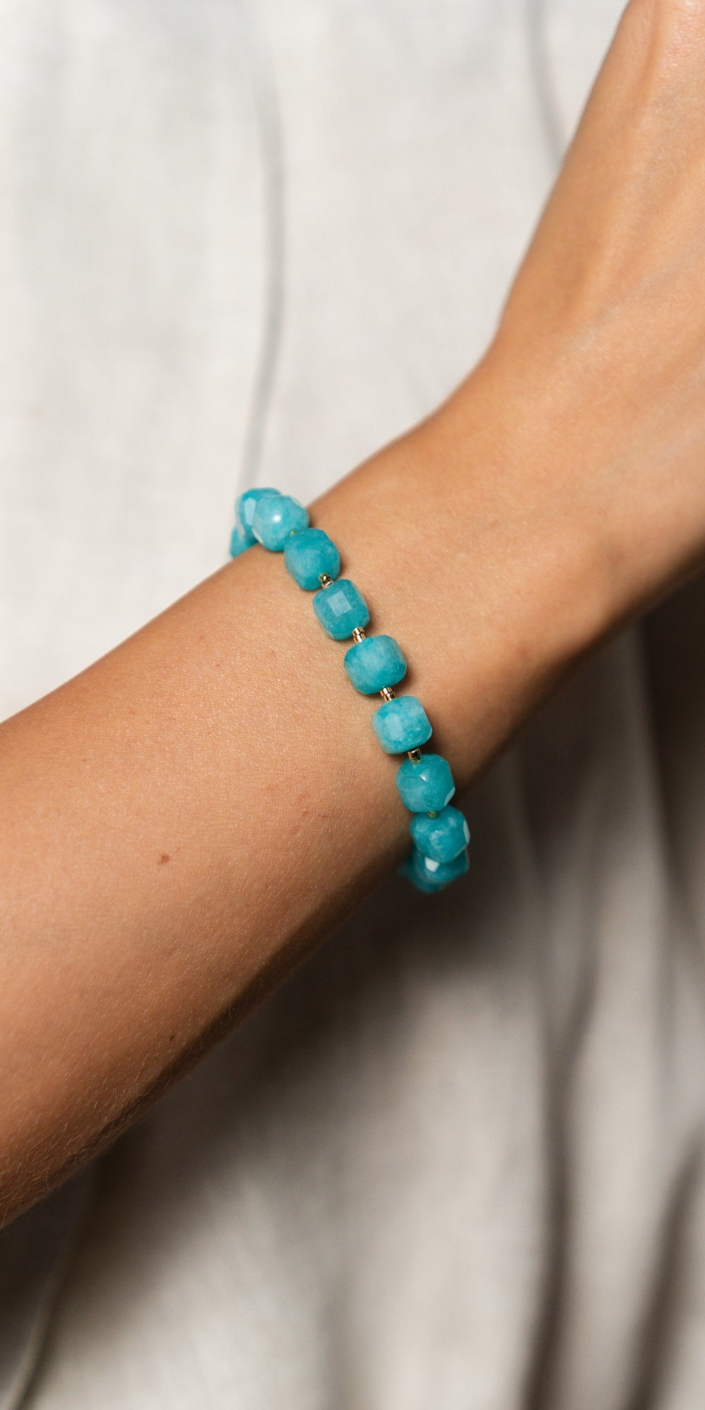 Pulseira Magnólia de Pedras com Banho de Ouro 18k