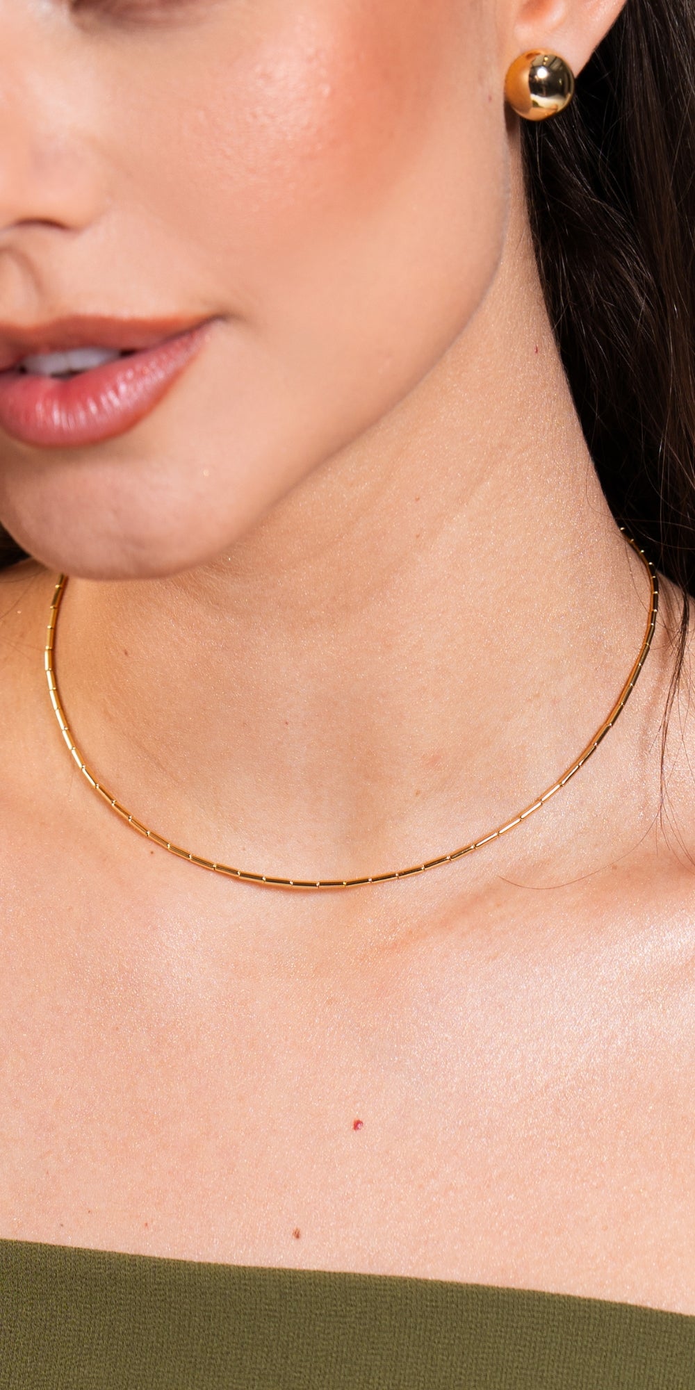 Colar Taís Curto de Canutilhos Banho de Ouro 18k