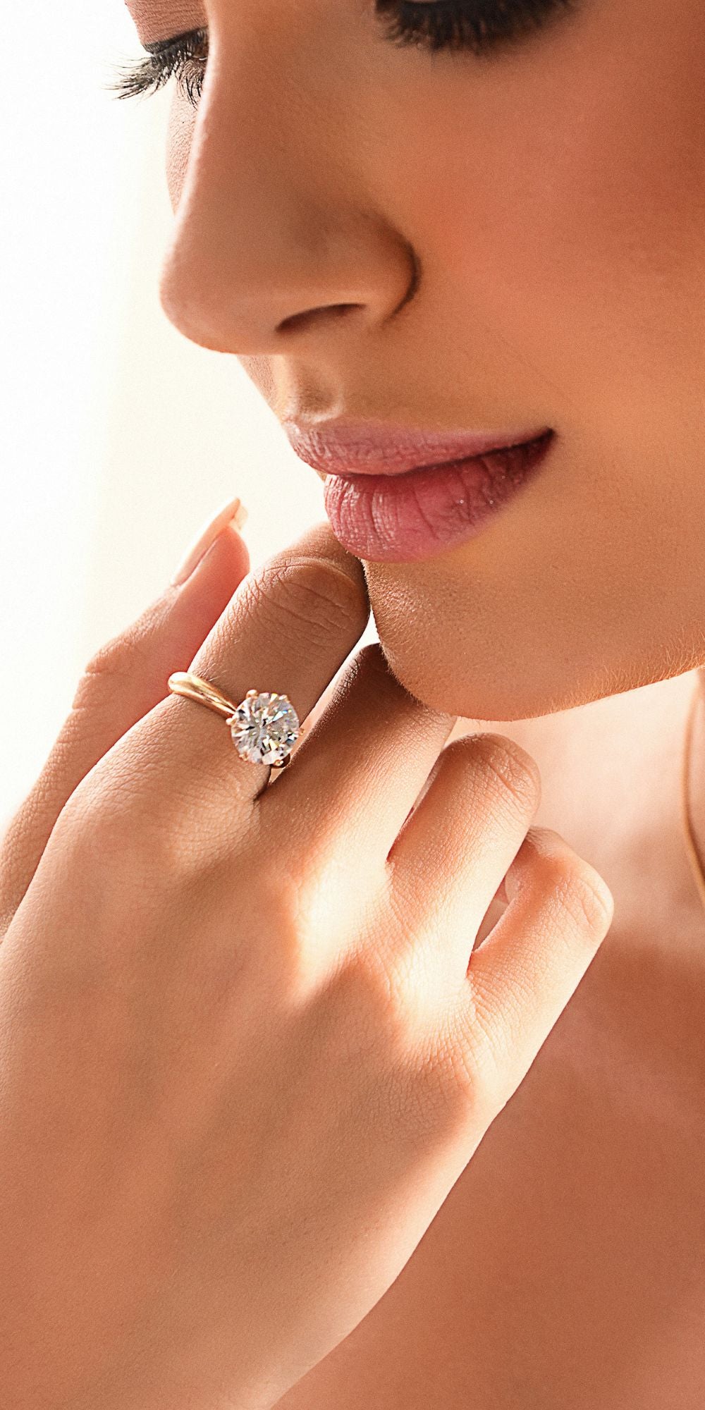 Anel Amélia Solitário com Zircônia 10mm Banho de Ouro 18k