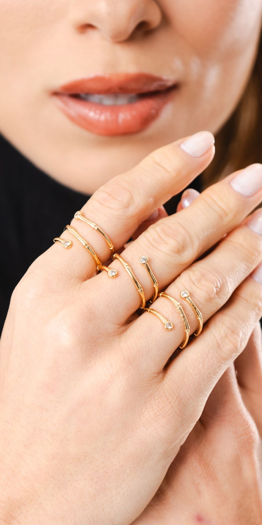 Anel Victoria Ajustável Delicado Banho de Ouro 18k