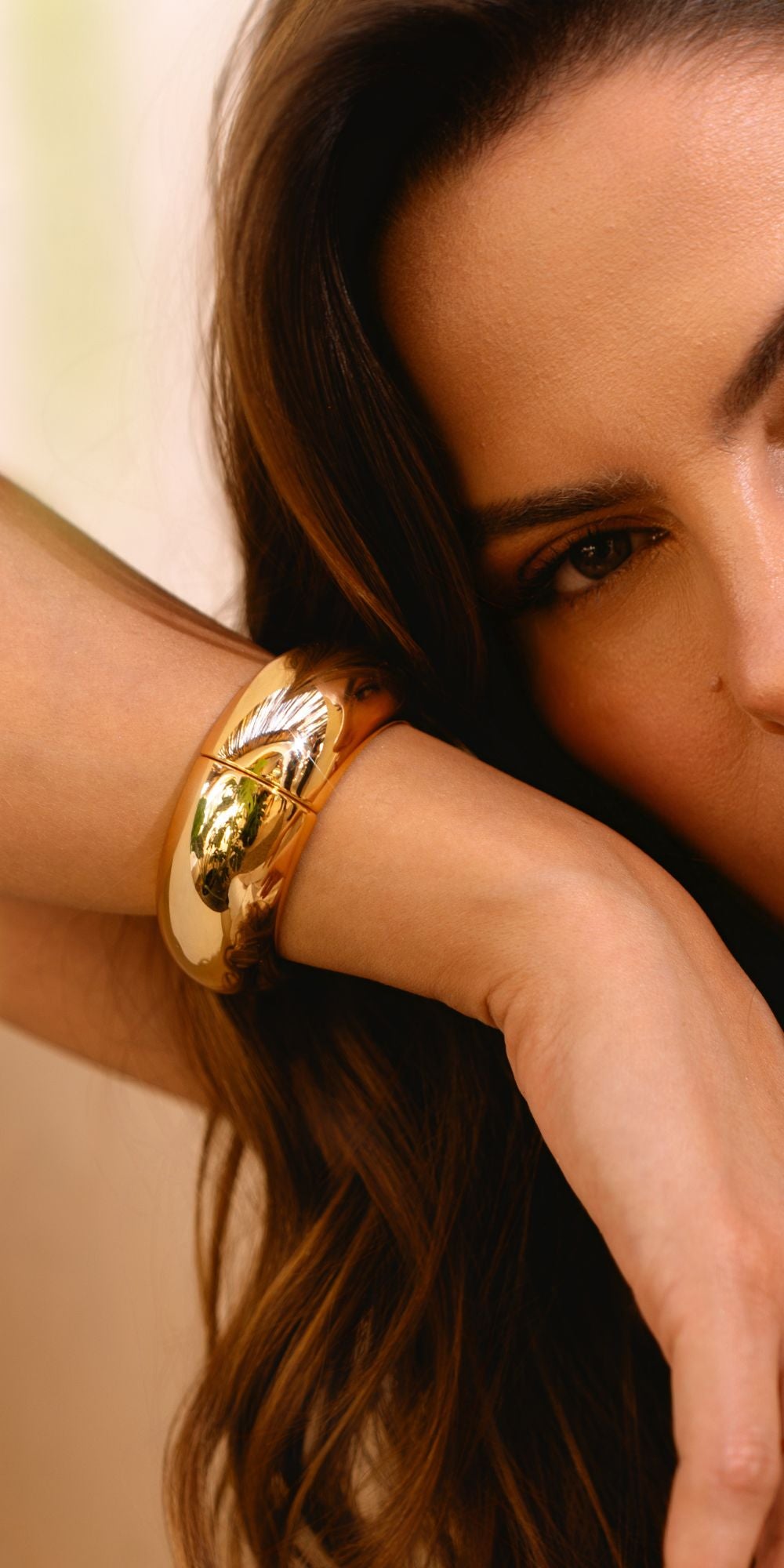 Pulseira Rô Bracelete Maxi Acabamento Polido Banho de Ouro 18k