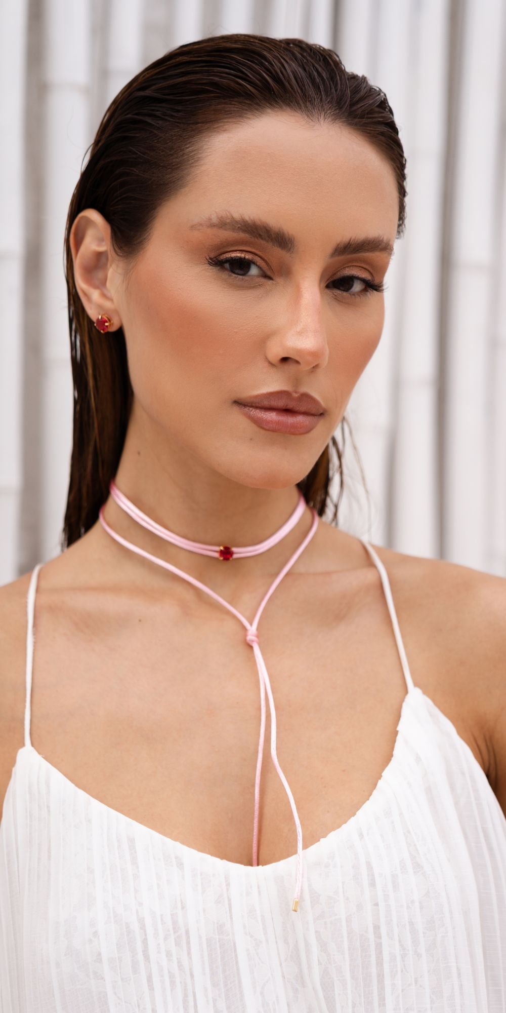 Colar Mia Longo Versátil Fio de Seda com Pedras Naturais Banho de Ouro 18k