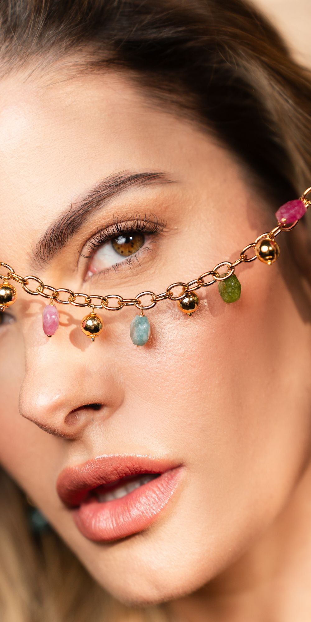 Pulseira Verbena de Corrente com Pedras Coloridas Banho de Ouro 18k