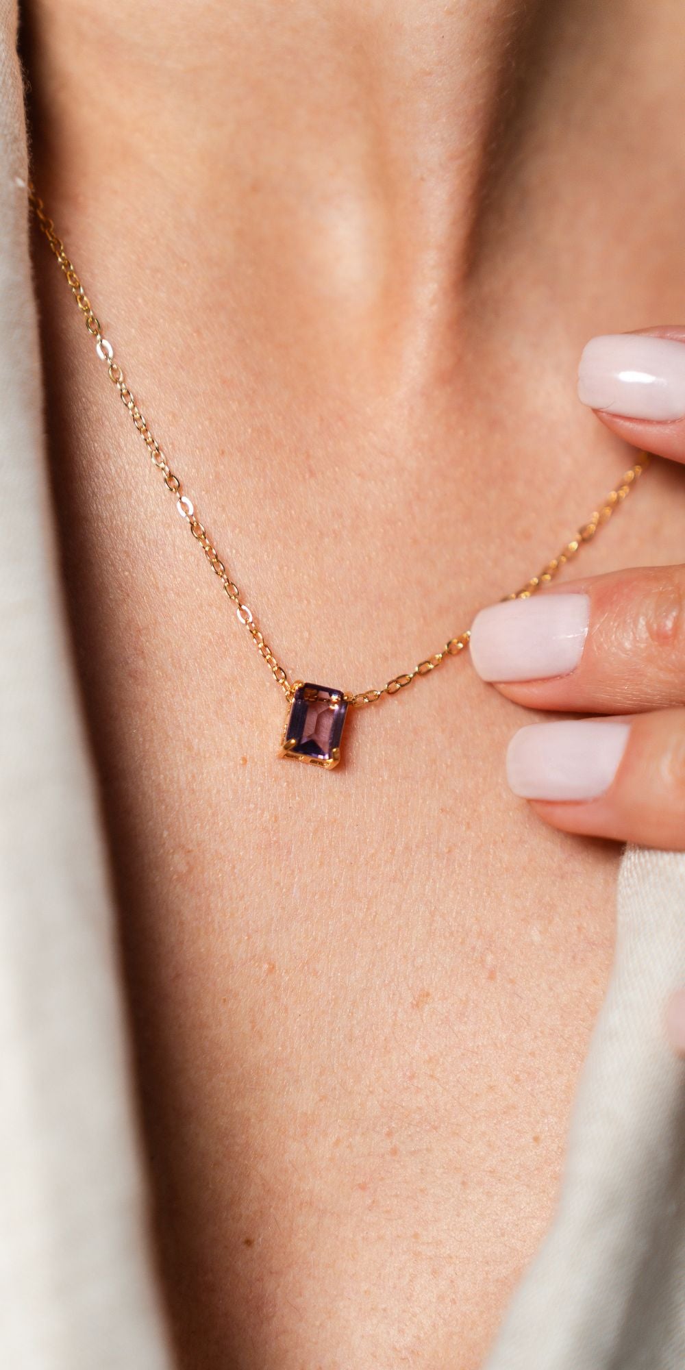 Colar Camila Ajustável com Pedra Banho de Ouro 18k