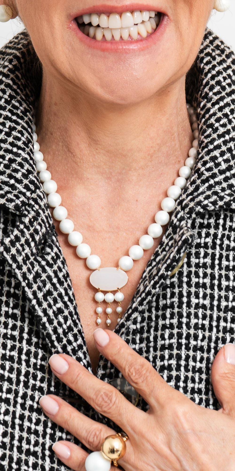 Colar Susana Maxi com Pingente Moderno Banho de Ouro 18k