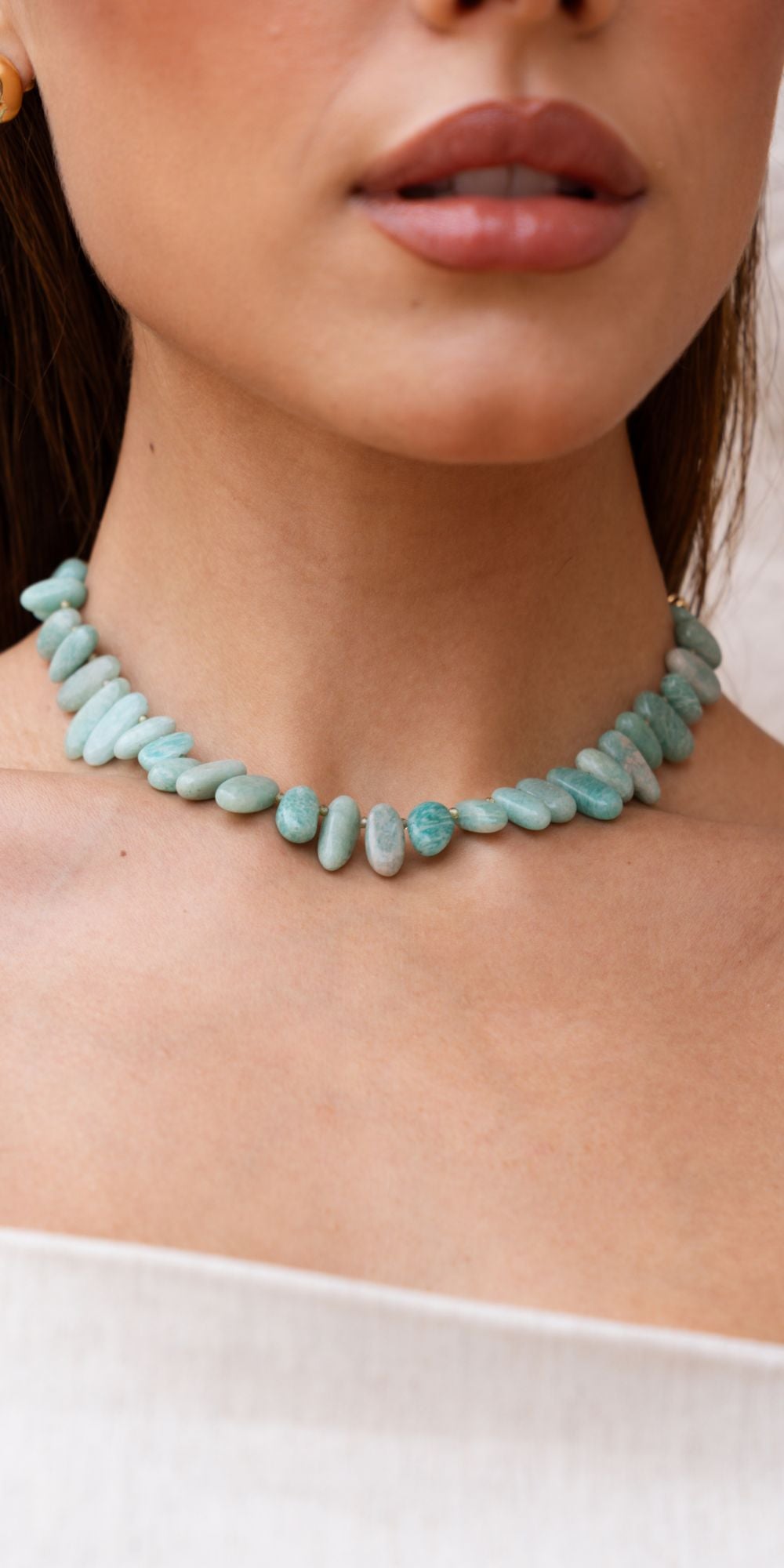 Colar Liz de Pedras Naturais Ajustável Banho de Ouro 18k