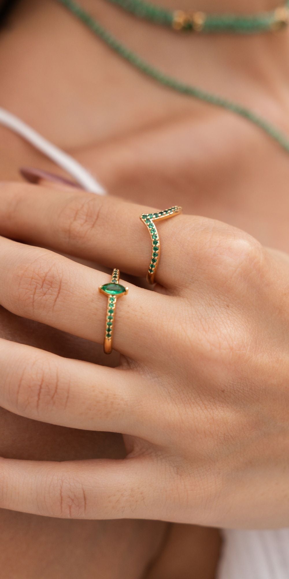 Anel Iara Delicado Pedra Navete Zircônia Banho de Ouro 18k