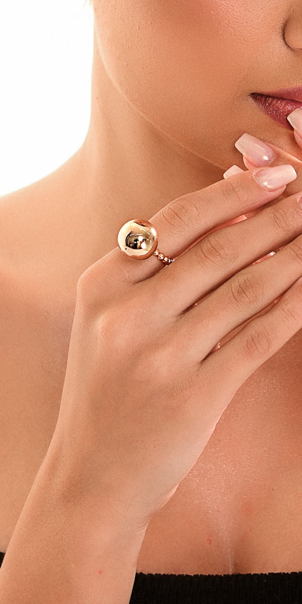 Anel Larissa Moderno com Esfera 16mm Banho de Ouro 18k