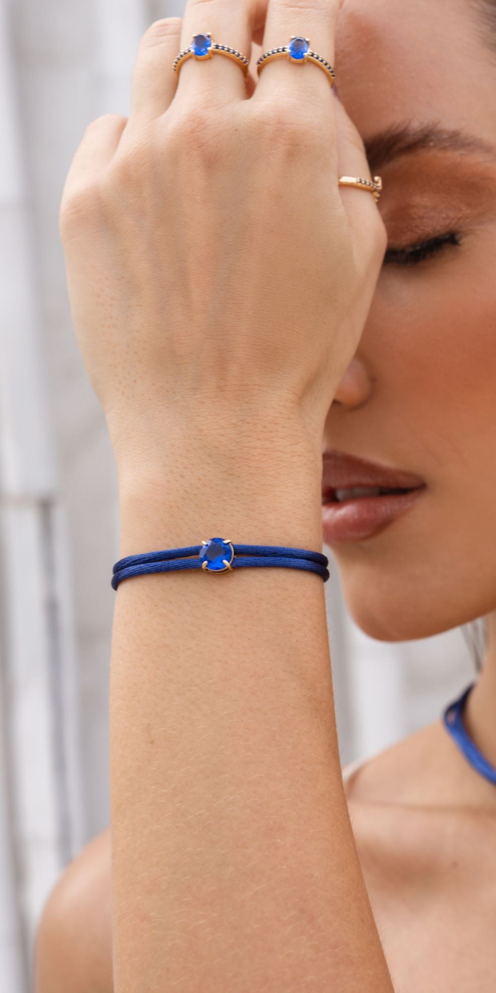 Pulseira Mia Ajustável Colorida com Banho de Ouro 18k