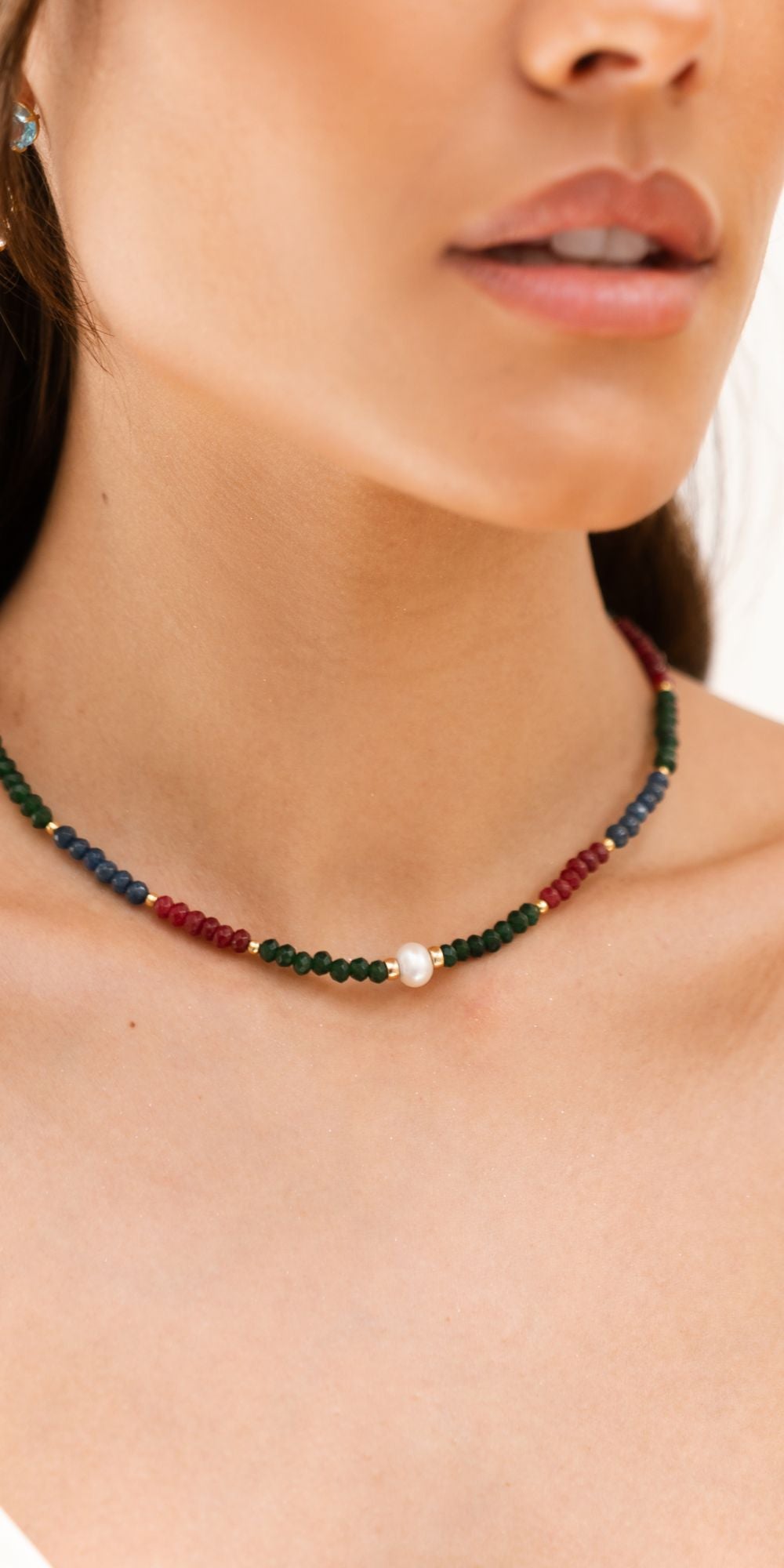 Colar Elisa com Pedras Naturais Jade Rubi Banho de Ouro 18k